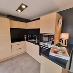 19 Cosy Bord De Lac, Dans Domaine Avec Piscine Couverte Accueil 4 Voyageurs Loumaelou Chalet Labouheyre