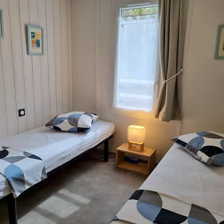 19 Cosy Bord De Lac, Dans Domaine Avec Piscine Couverte Accueil 4 Voyageurs Loumaelou *